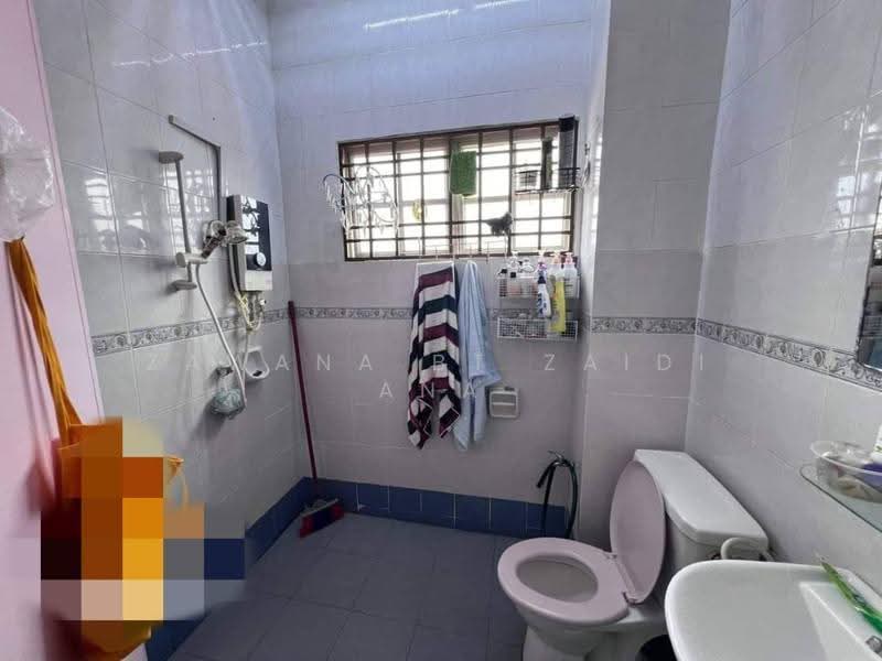 Rumah Teres untuk Dijual di Bandar Puteri Klang (Klang) - Zawana BT Zaidi Ana - Bathroom - PropertyGuru.com.my