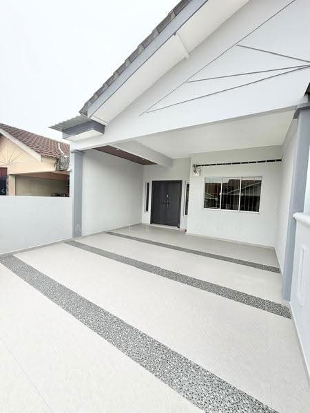 Rumah Teres 1-Tingkat untuk Dijual di Kangkar Pulai (Skudai) - Daniel Yong - Exterior - PropertyGuru.com.my