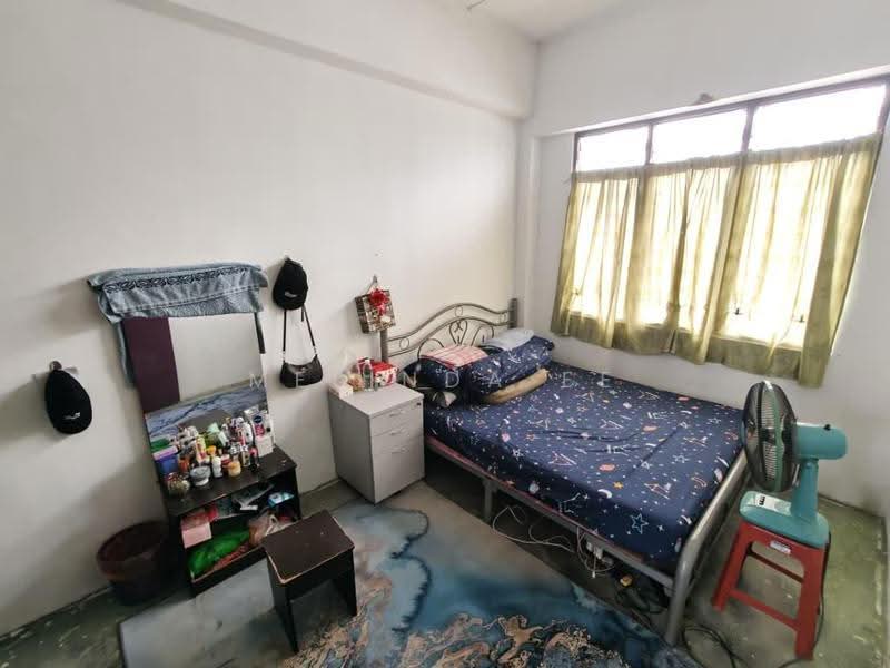 Rumah Flat untuk Dijual di Taman Johor Jaya - Melinda Ee - Bedroom - PropertyGuru.com.my