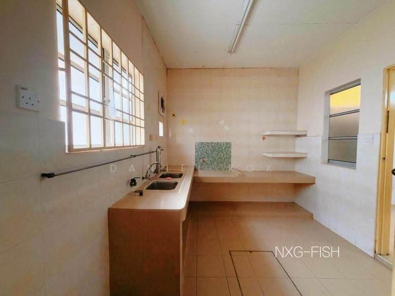 2-storey Terraced House for Sale in Bandar Bukit Tinggi (Klang) - Daniel Kok - Kitchen - PropertyGuru.com.my