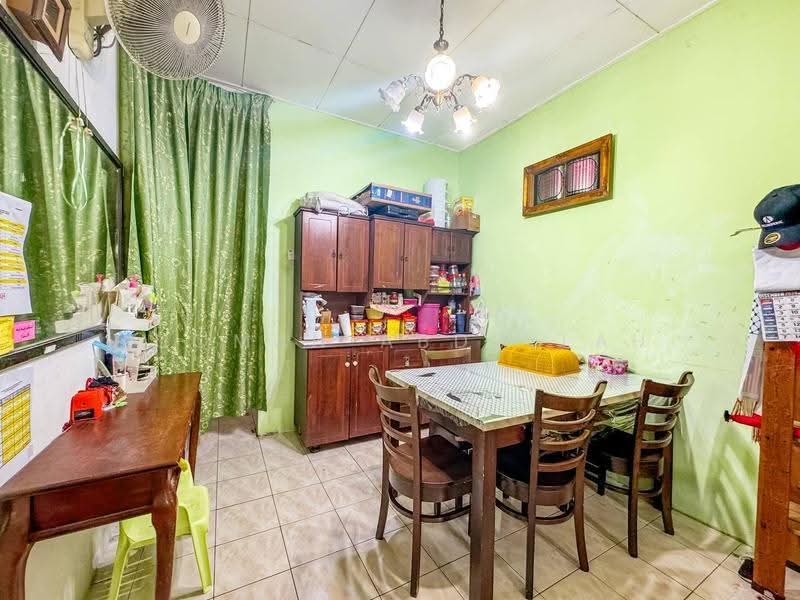 1-storey Terraced House for Sale in Taman Semenyih Impian (Semenyih) - Luqman Abdullah - Dining Room - PropertyGuru.com.my