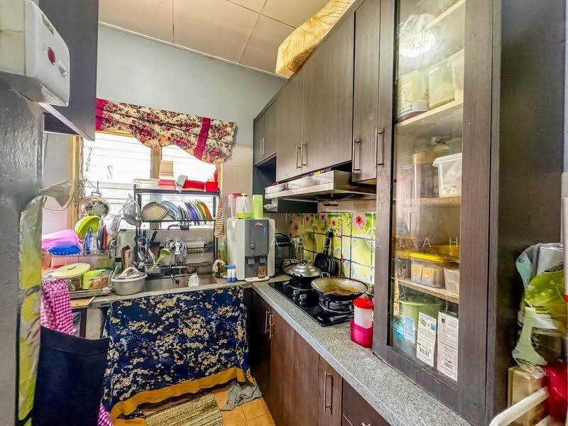 1-storey Terraced House for Sale in Taman Semenyih Impian (Semenyih) - Luqman Abdullah - Kitchen - PropertyGuru.com.my