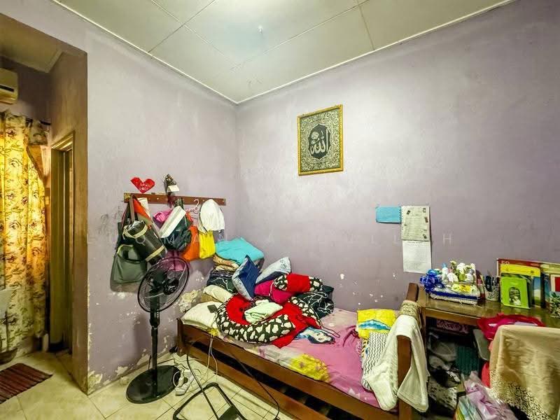 1-storey Terraced House for Sale in Taman Semenyih Impian (Semenyih) - Luqman Abdullah - Bedroom - PropertyGuru.com.my