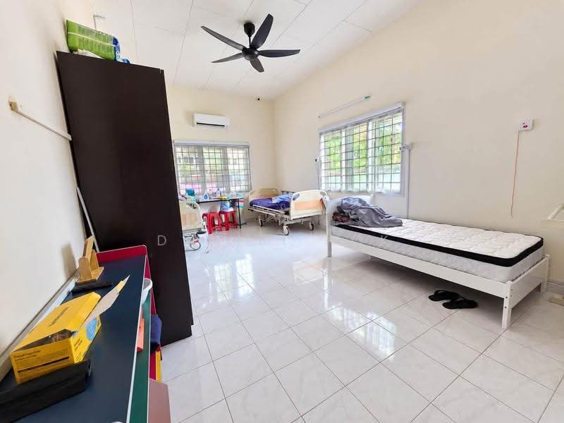 Bungalow House for Sale in Teluk Pulai (Klang) - Daniel Kok - Bedroom - PropertyGuru.com.my