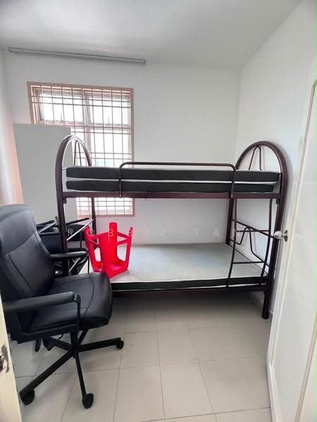 Apartment for Sale at Lake View Suites - Robbie Tan - Bedroom - PropertyGuru.com.my