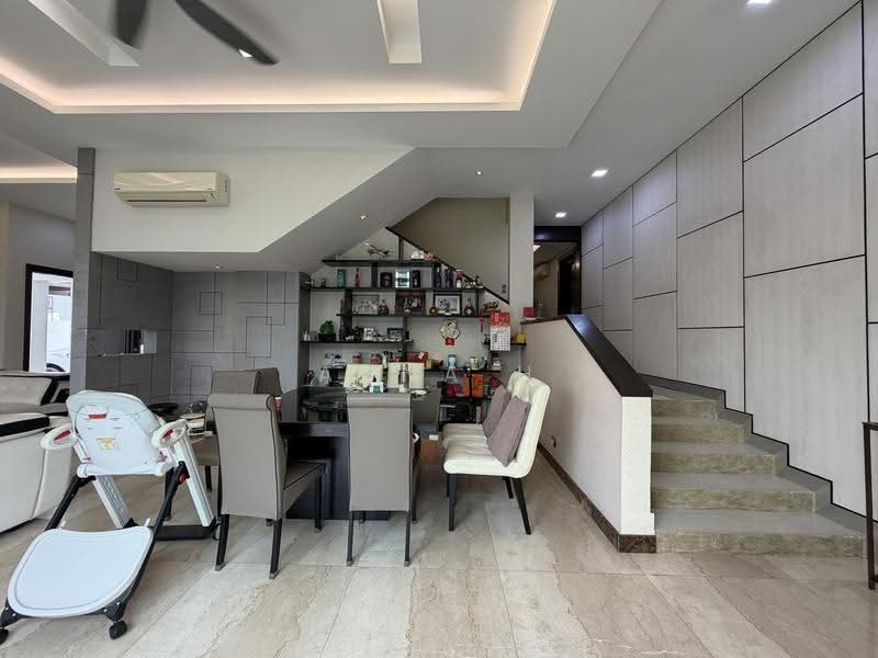 Rumah Banglo untuk Dijual di Taman Connaught (Cheras) - Anna H - Dining Room - PropertyGuru.com.my