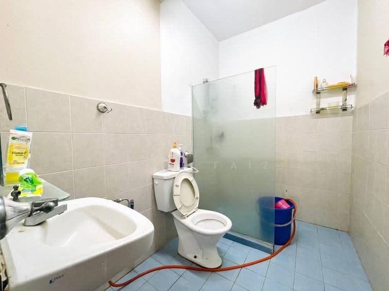 2-storey Terraced House for Sale in Bandar Nusaputra (Puchong) - Amzar Faiz - PropertyGuru.com.my