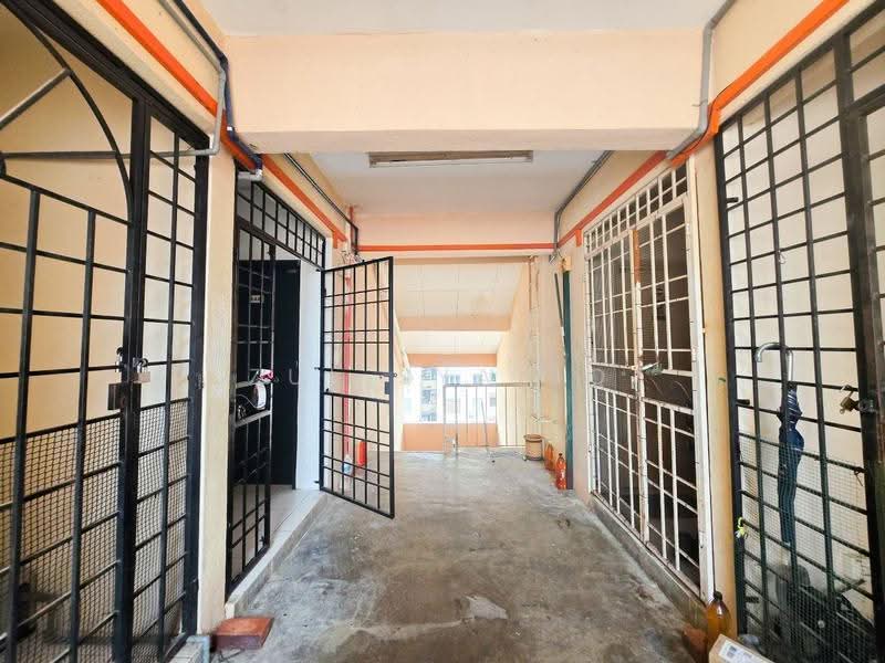 Pangsapuri untuk Dijual di Sri Puteri - Zul Syafiq - Corridor - PropertyGuru.com.my