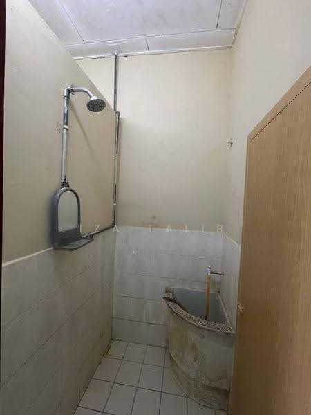 Rumah Teres 1-Tingkat untuk Dijual di Kamunting (Perak) - Iza Talib - Bathroom - PropertyGuru.com.my