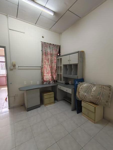 1-storey Terraced House for Rent in Taman Daya (Johor Bahru) - Steve Seah - Study - PropertyGuru.com.my