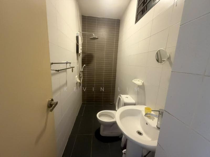 Kediaman Servis untuk Disewa di Palazio - Kevin Lim - Bathroom - PropertyGuru.com.my