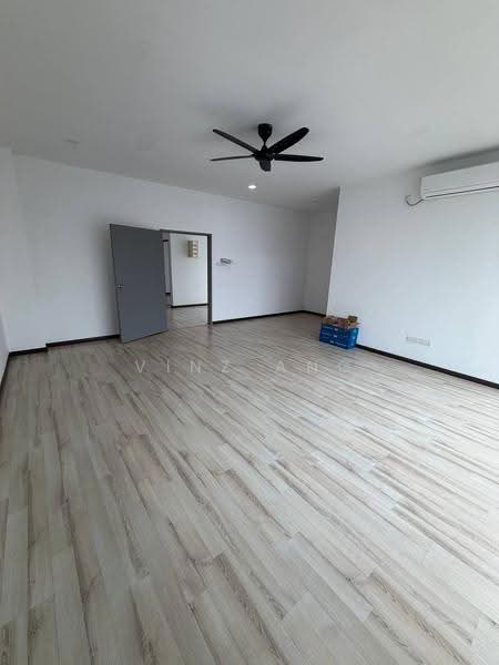 Rumah Kluster untuk Disewa di Taman Mount Austin (Tebrau) - Vinz Ang - Living Room - PropertyGuru.com.my