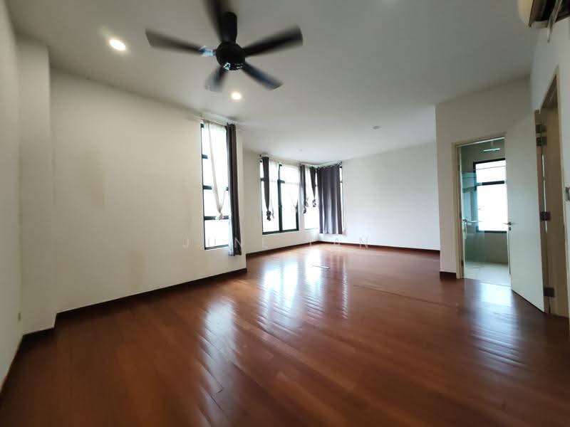 Rumah Berkembar untuk Disewa di Taman Equine (Seri Kembangan) - June Tan - PropertyGuru.com.my