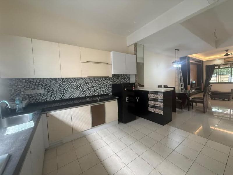 2-storey Terraced House for Rent in Taman Mount Austin (Tebrau) - YY Tey - Kitchen - PropertyGuru.com.my
