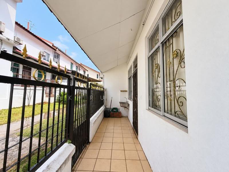 2-storey Terraced House for Sale in Taman Nusa Idaman (Iskandar Puteri (Nusajaya)) - Fakhrul Imlan - Exterior - PropertyGuru.com.my