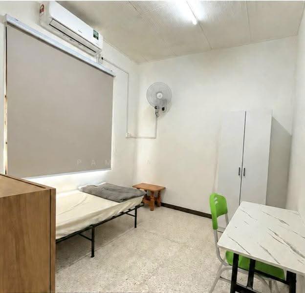 1-storey Terraced House for Rent in Sungai Dua (Penang) - Pamela Yeap - Bedroom - PropertyGuru.com.my