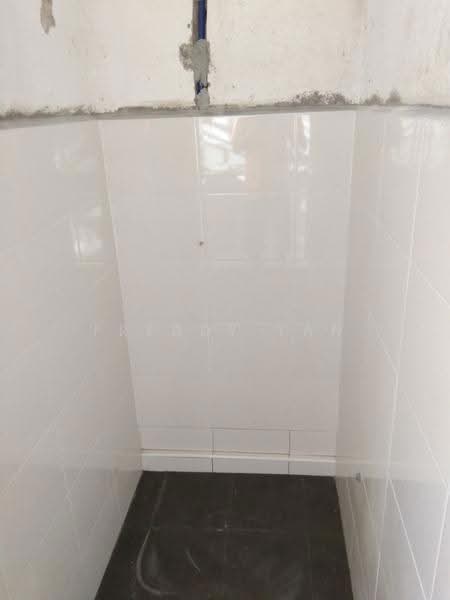 Apartment for Sale at Taman Sahabat - Freddy Tan - Bathroom - PropertyGuru.com.my
