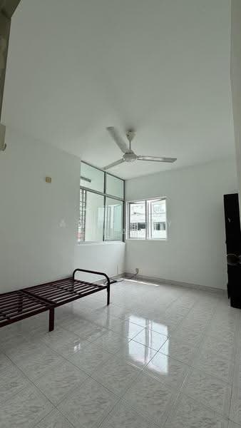 Pangsapuri untuk Disewa di Manor Apartment - Anthony Tham - Bedroom - PropertyGuru.com.my