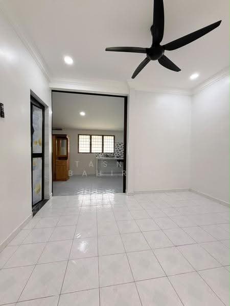 1-storey Terraced House for Sale in Kulim (Kedah) - Tasnim Bahirah - Living Room - PropertyGuru.com.my