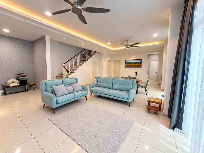 Cluster House for Sale in Eco Majestic (Semenyih) - Fiqri Hazim Rozmi - Living Room - PropertyGuru.com.my