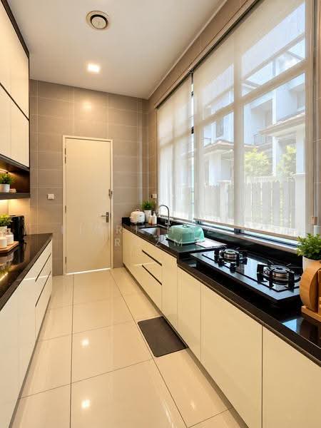 Cluster House for Sale in Eco Majestic (Semenyih) - Fiqri Hazim Rozmi - Kitchen - PropertyGuru.com.my