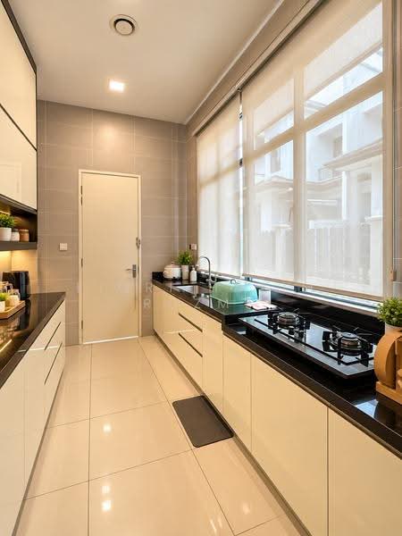 Cluster House for Sale in Eco Majestic (Semenyih) - Fiqri Hazim Rozmi - Kitchen - PropertyGuru.com.my