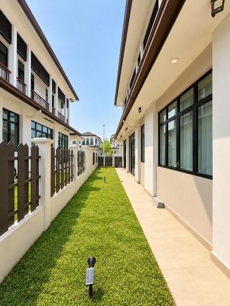 Cluster House for Sale in Eco Majestic (Semenyih) - Fiqri Hazim Rozmi - Exterior - PropertyGuru.com.my