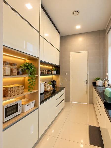 Cluster House for Sale in Eco Majestic (Semenyih) - Fiqri Hazim Rozmi - Kitchen - PropertyGuru.com.my