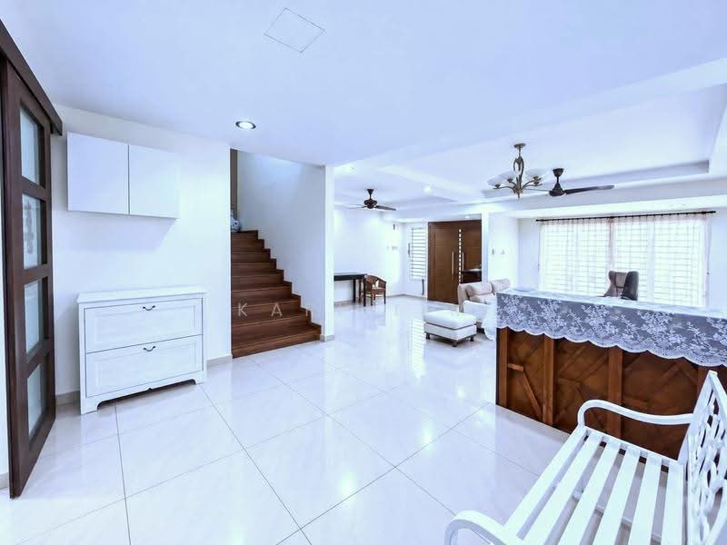 Rumah Berkembar untuk Dijual di Taman Pelangi (Johor Bahru) - Karl Lim - Living Room - PropertyGuru.com.my
