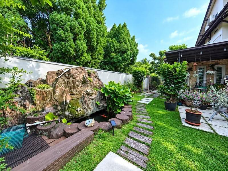 Rumah Berkembar untuk Dijual di Taman Pelangi (Johor Bahru) - Karl Lim - Garden - PropertyGuru.com.my