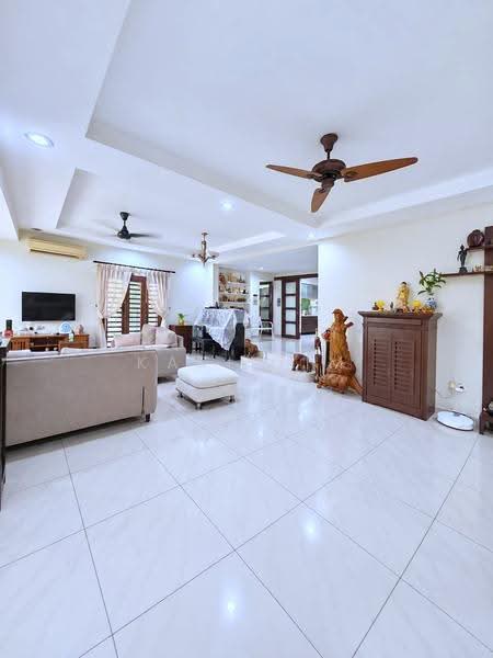 Rumah Berkembar untuk Dijual di Taman Pelangi (Johor Bahru) - Karl Lim - Living Room - PropertyGuru.com.my