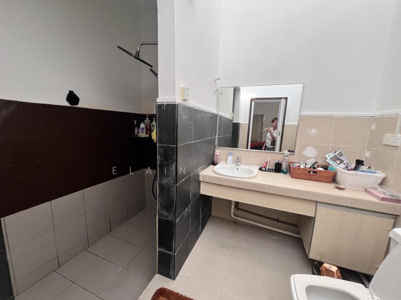Rumah Teres 2-Tingkat untuk Disewa di SS3 (Petaling Jaya) - Elaine Yew - Bathroom - PropertyGuru.com.my