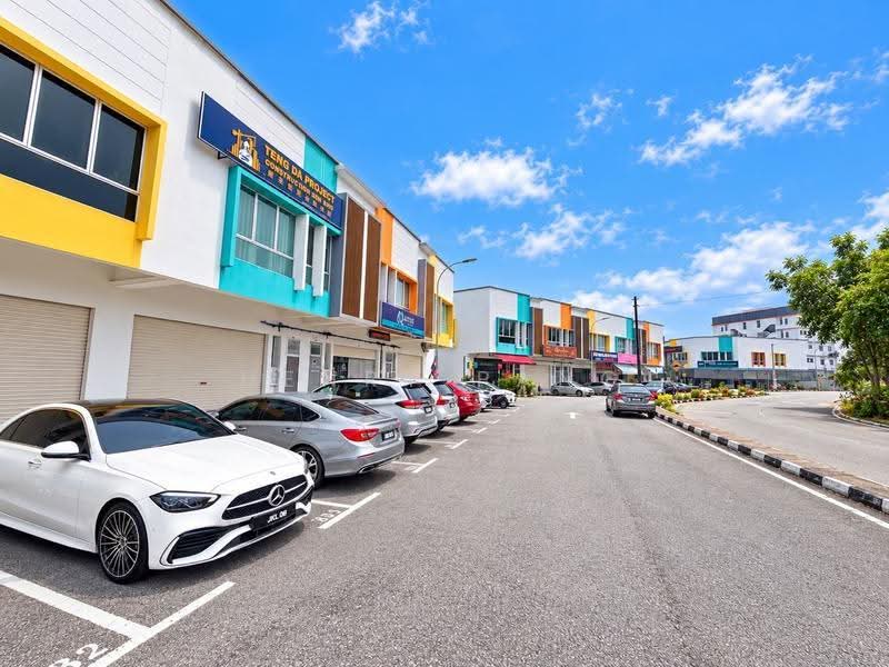 Shop for Sale in Jalan Permata (Pekan Nenas) - Henry Pang - Exterior - PropertyGuru.com.my