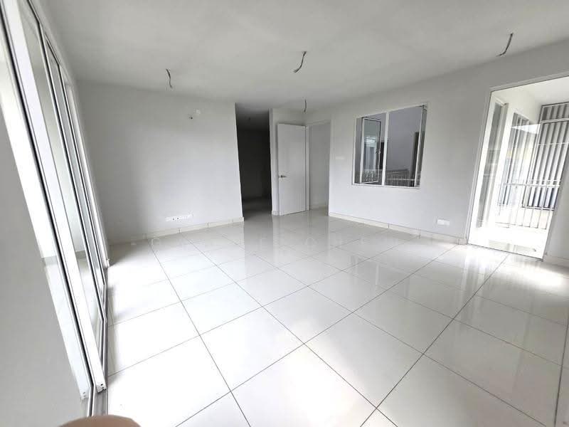 Semi-Detached House for Sale in Bandar Seri Alam (Masai) - Grace Chew - Living Room - PropertyGuru.com.my