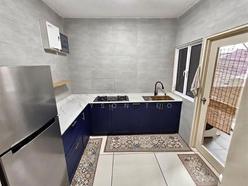 Pangsapuri untuk Disewa di Larkin Residence Phase 2 - Jayson Teo - Kitchen - PropertyGuru.com.my