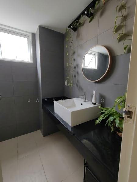 Pangsapuri untuk Disewa di Larkin Residence Phase 2 - Jayson Teo - Bathroom - PropertyGuru.com.my
