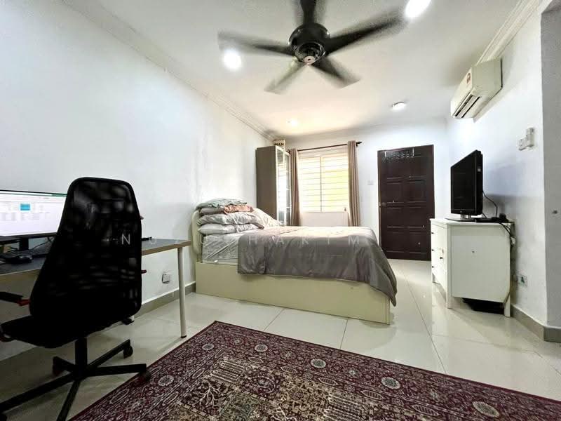 Rumah Teres untuk Dijual di Bandar Bukit Puchong (Puchong) - NUZULHAKIMI . - Bedroom - PropertyGuru.com.my
