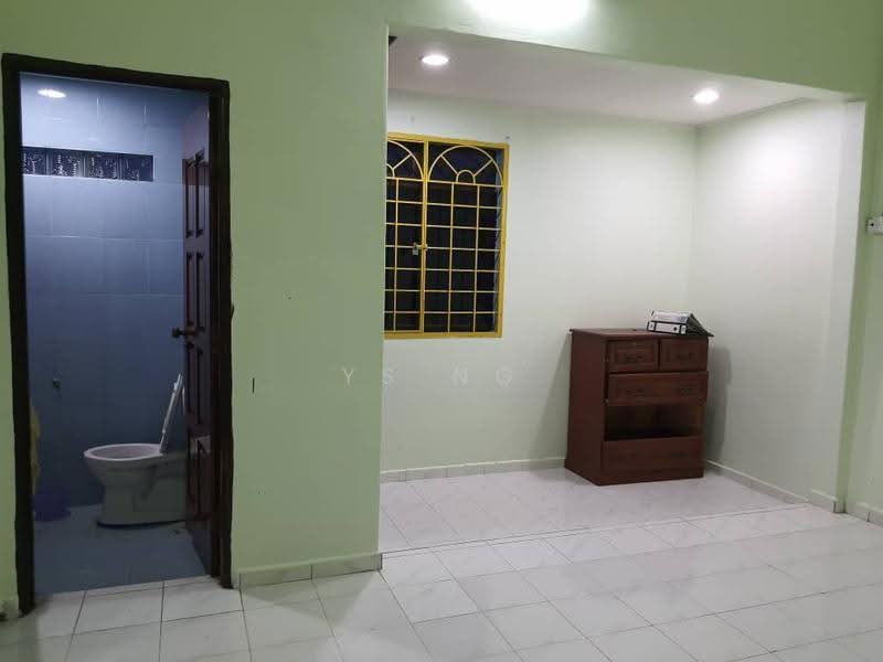 Cluster House for Sale in Taman Muzaffar Shah (Bukit Katil) - Ys Ng - Bathroom - PropertyGuru.com.my