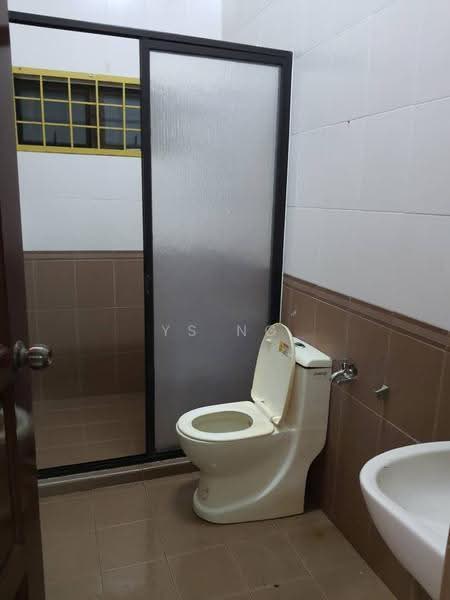 Cluster House for Sale in Taman Muzaffar Shah (Bukit Katil) - Ys Ng - Bathroom - PropertyGuru.com.my
