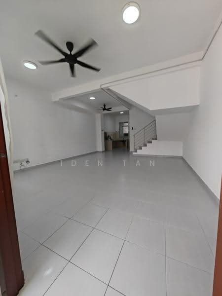 Rumah Teres 2-Tingkat untuk Dijual di Taman Pulai Mutiara (Iskandar Puteri (Nusajaya)) - Iden Tan - Living Room - PropertyGuru.com.my