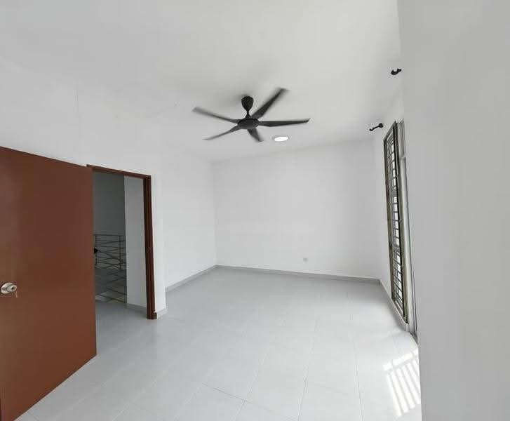 Rumah Teres 2-Tingkat untuk Dijual di Taman Pulai Mutiara (Iskandar Puteri (Nusajaya)) - Iden Tan - Living Room - PropertyGuru.com.my