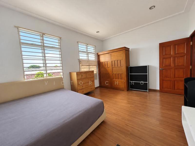 Bungalow House for Rent in Gelugor (Penang) - Victor Ch'ng - Bedroom - PropertyGuru.com.my