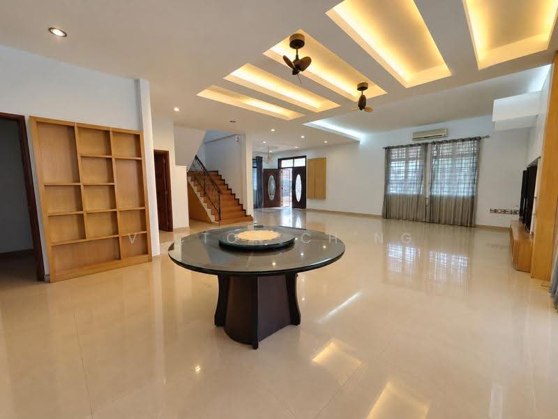 Bungalow House for Rent in Gelugor (Penang) - Victor Ch'ng - Living Room - PropertyGuru.com.my