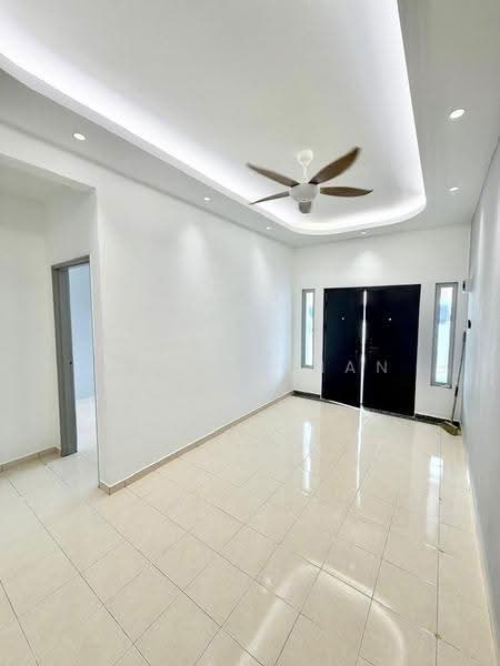 Rumah Teres 1-Tingkat untuk Dijual di Kangkar Pulai (Skudai) - Shawn Chan - Living Room - PropertyGuru.com.my