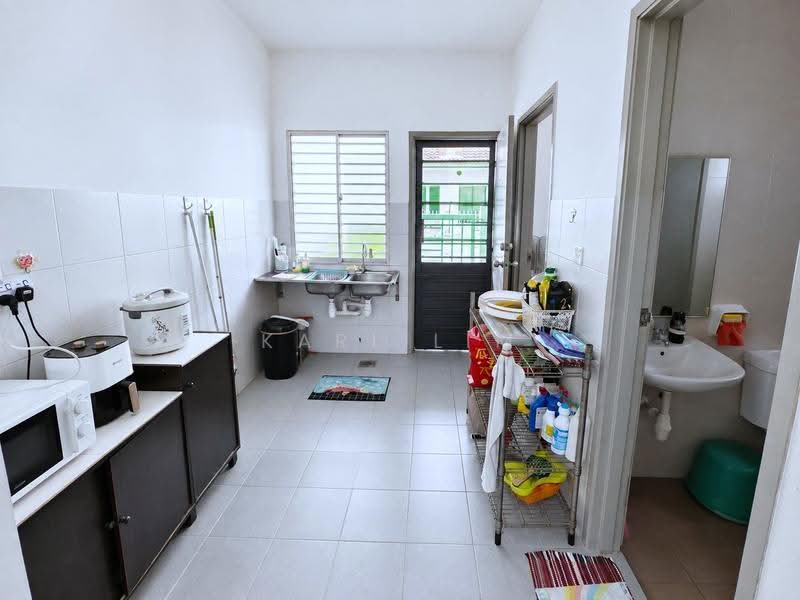 2-storey Terraced House for Sale in Taman Nusa Idaman (Iskandar Puteri (Nusajaya)) - Karl Lim - Kitchen - PropertyGuru.com.my