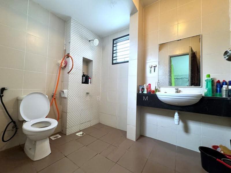 2-storey Terraced House for Sale in Taman Nusa Idaman (Iskandar Puteri (Nusajaya)) - Karl Lim - Bathroom - PropertyGuru.com.my