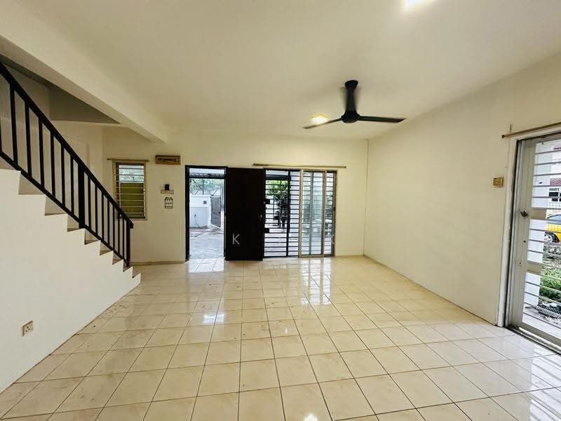 2-storey Terraced House for Sale in Taman Rawang Tin (Rawang) - SK Luk - Living Room - PropertyGuru.com.my