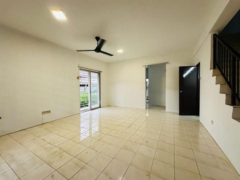 2-storey Terraced House for Sale in Taman Rawang Tin (Rawang) - SK Luk - Living Room - PropertyGuru.com.my