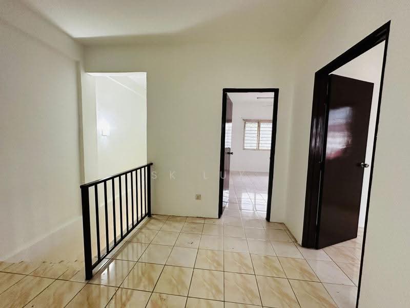 2-storey Terraced House for Sale in Taman Rawang Tin (Rawang) - SK Luk - Corridor - PropertyGuru.com.my