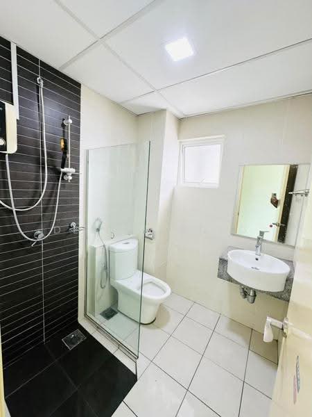 Kediaman Servis untuk Disewa di Metropolitan Square Service Residence - Denise Wong - Bathroom - PropertyGuru.com.my